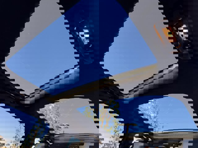 Used 2024 Mercedes-Benz GLB 250 4MATIC image 7