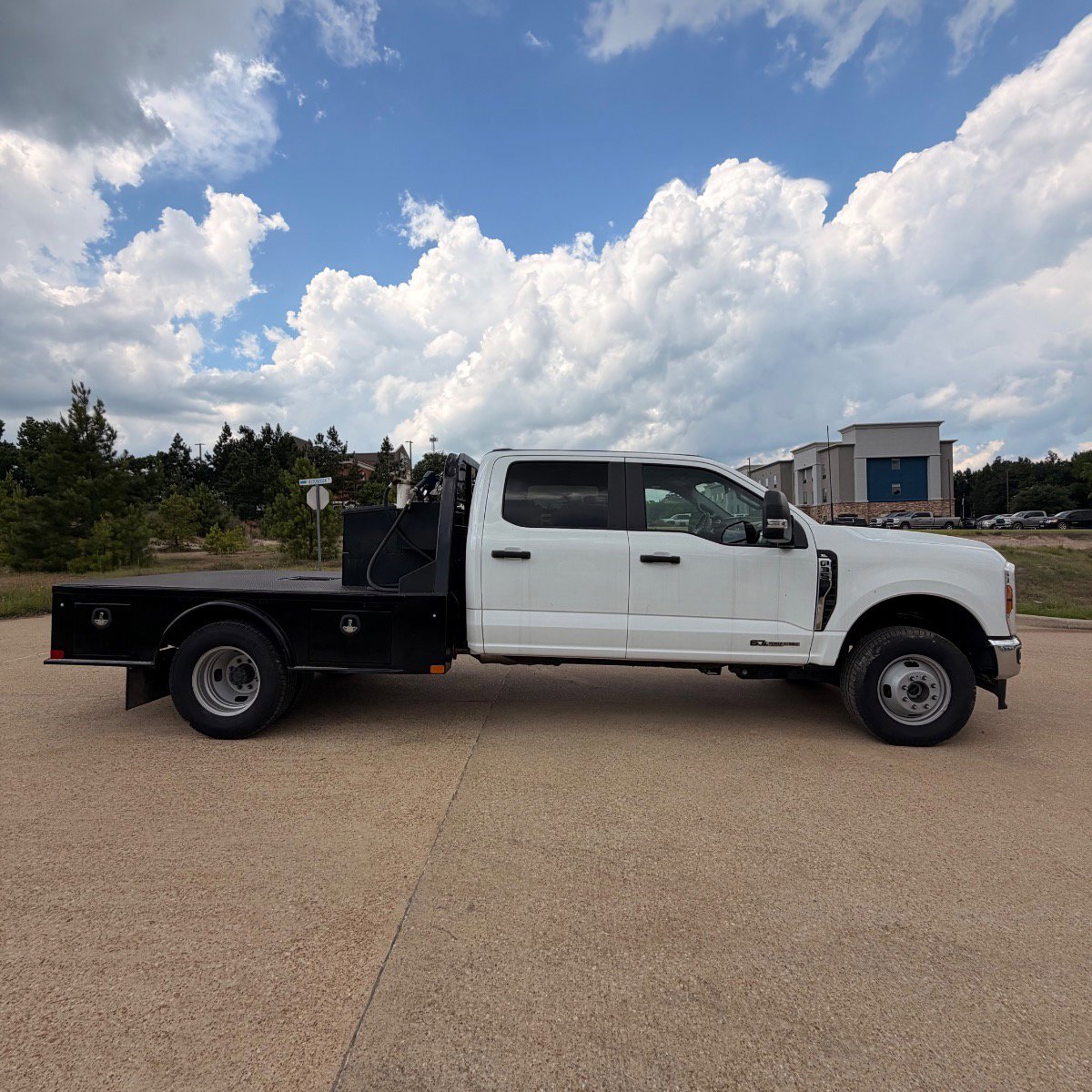 Used 2024 Ford F350 XL w/ XL Chrome Package AWD/4WD image 4