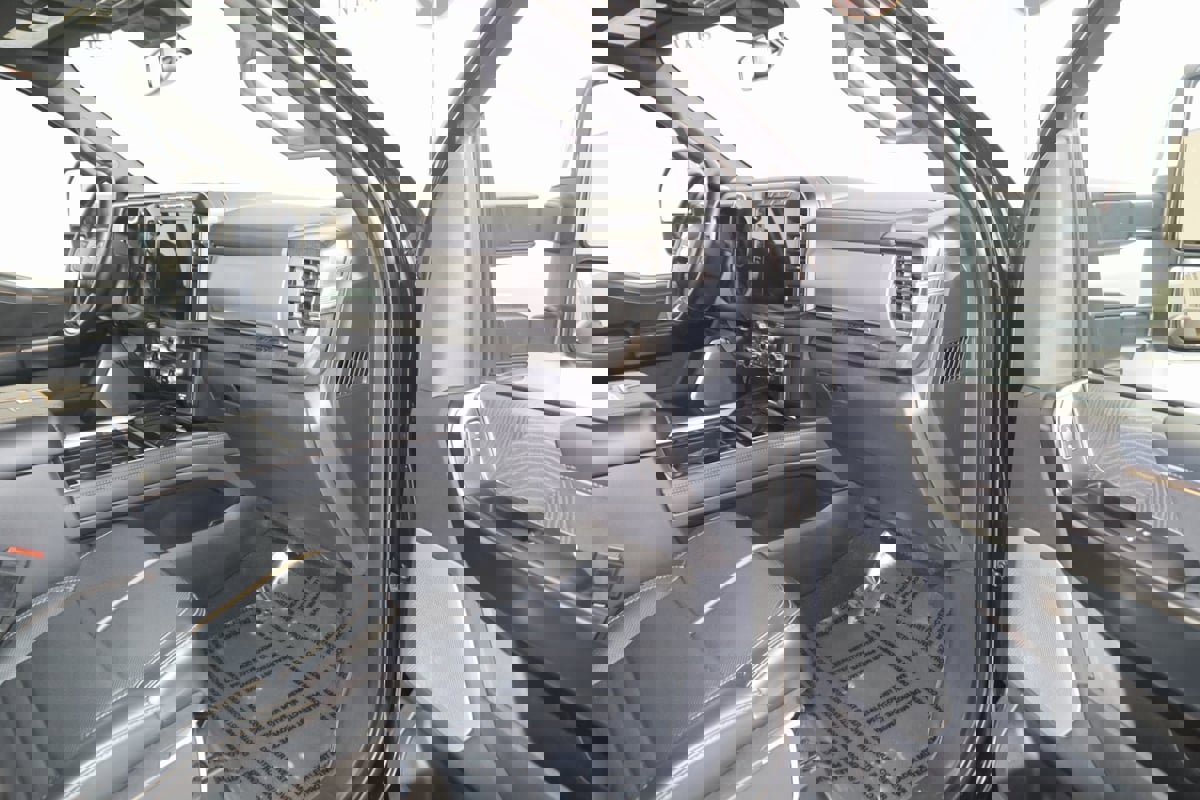 Used 2024 Ford F350 Platinum image 54