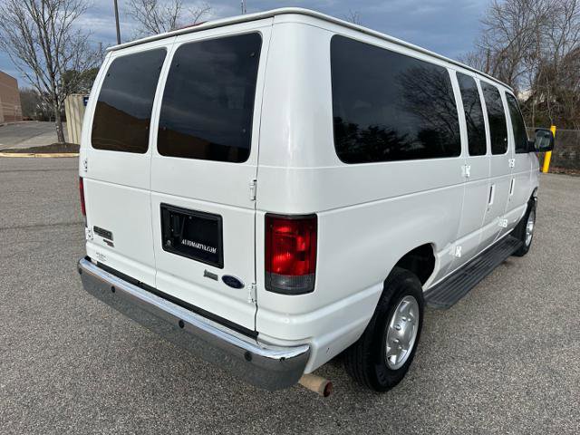 Used 2011 Ford E-350 and Econoline 350 XLT image 4