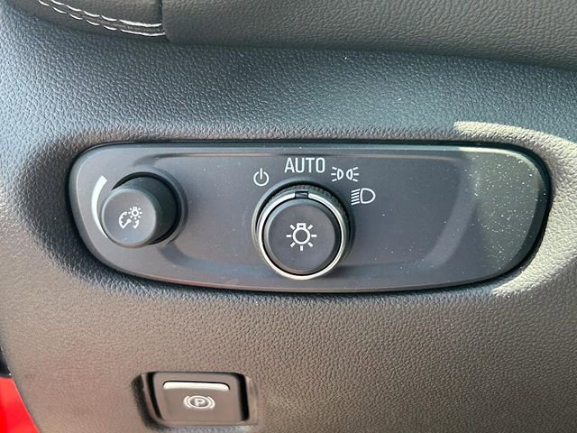 New 2025 Chevrolet Blazer LT w/ Midnight/Sport Edition image 13