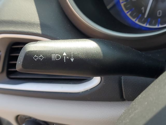 Used 2023 Chrysler Voyager LX FWD image 19