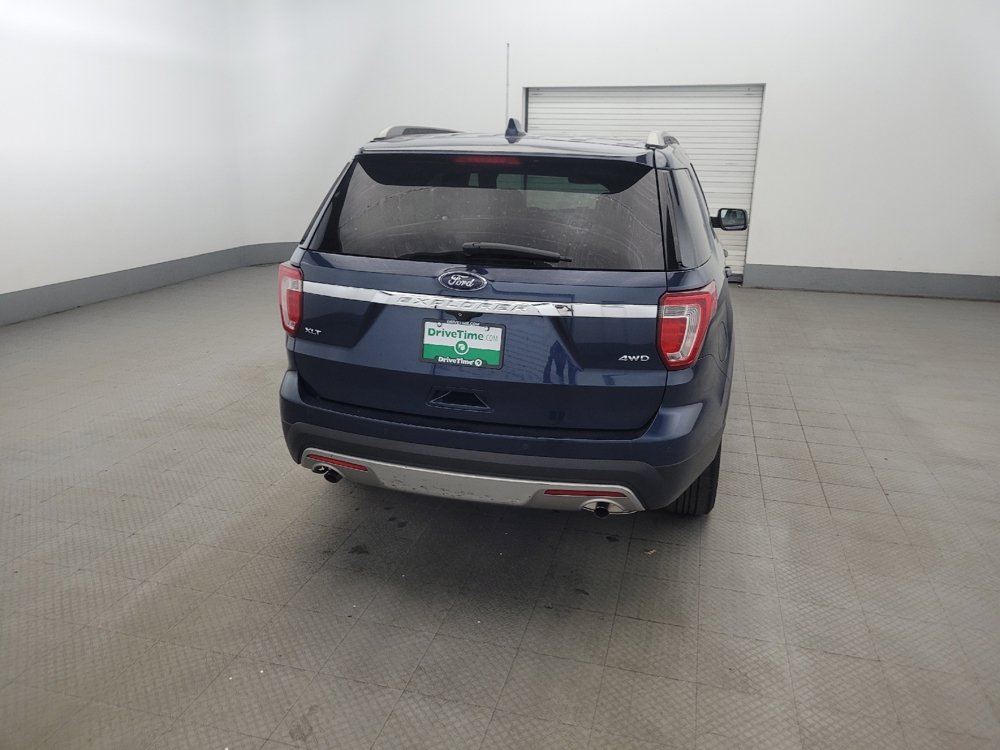 Used 2016 Ford Explorer XLT w/ Equipment Group 202A AWD/4WD image 7