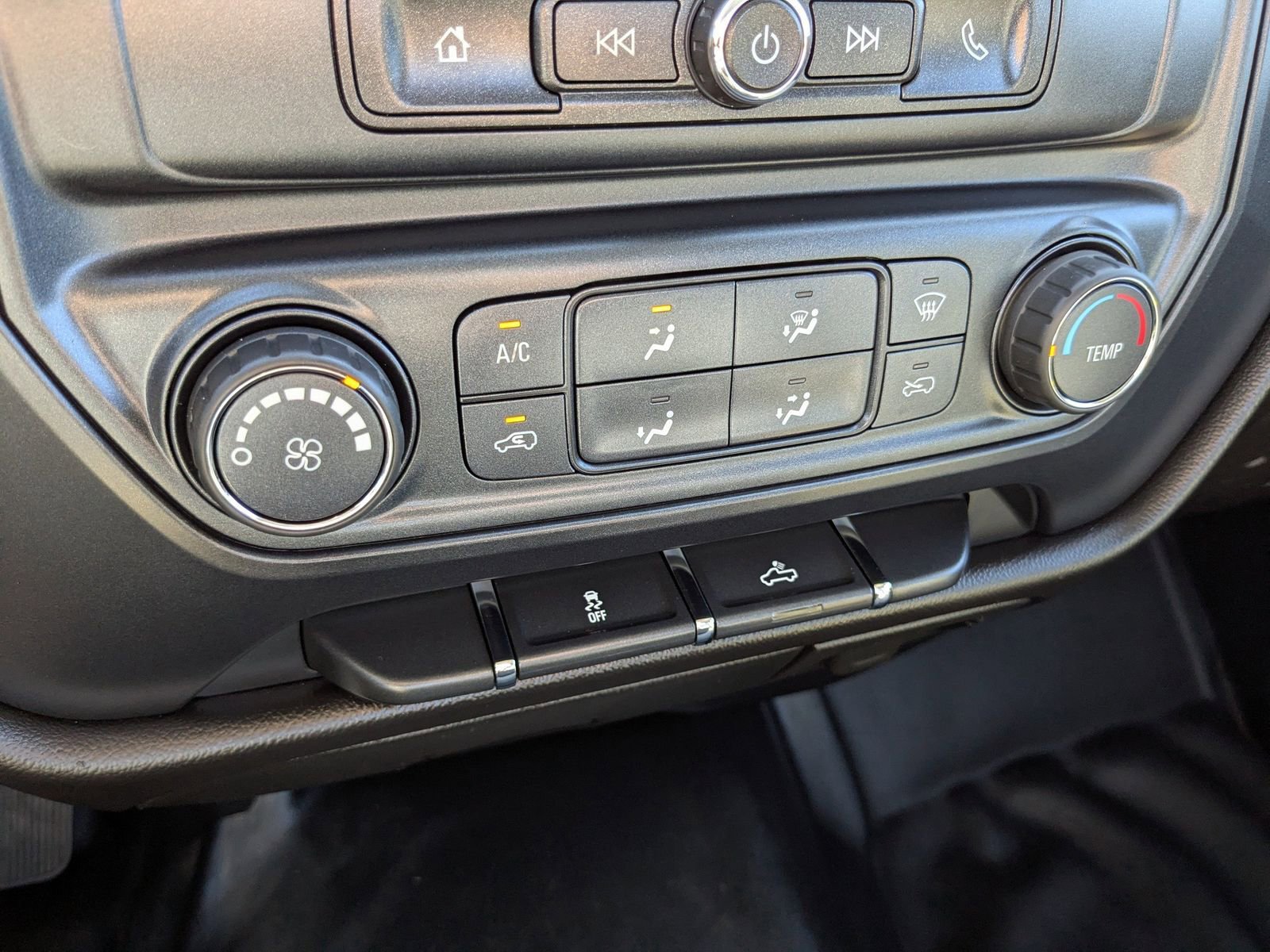 Used 2017 Chevrolet Silverado 1500 W/T w/ Chrome Bumper Package image 18