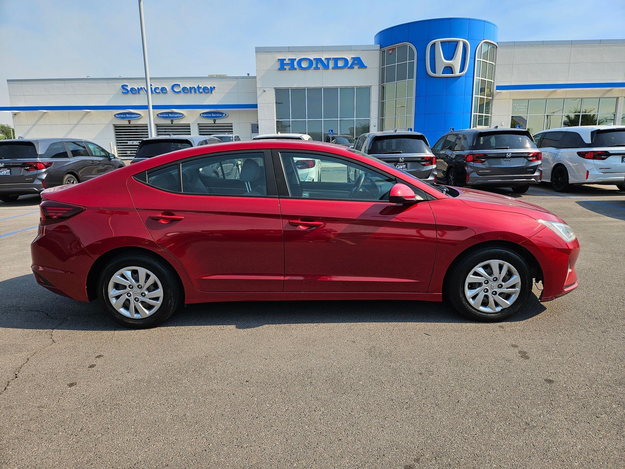 Used 2019 Hyundai Elantra SE FWD image 2