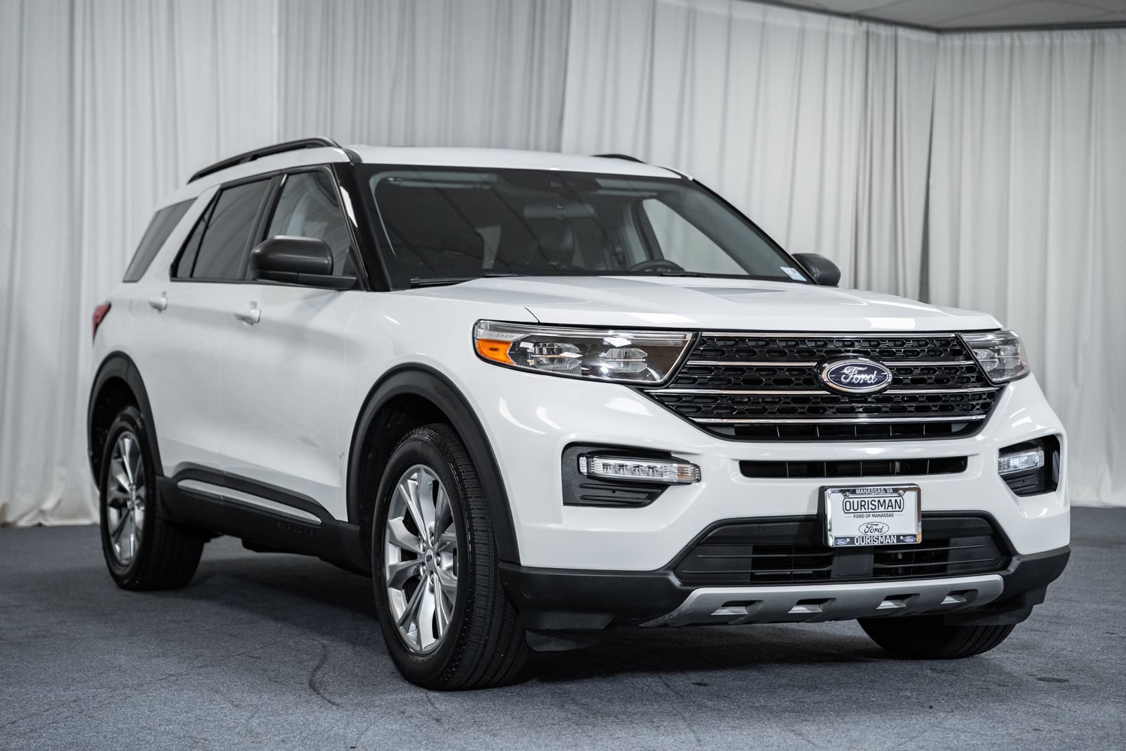 Used 2023 Ford Explorer XLT w/ Equipment Group 202A AWD/4WD image 1