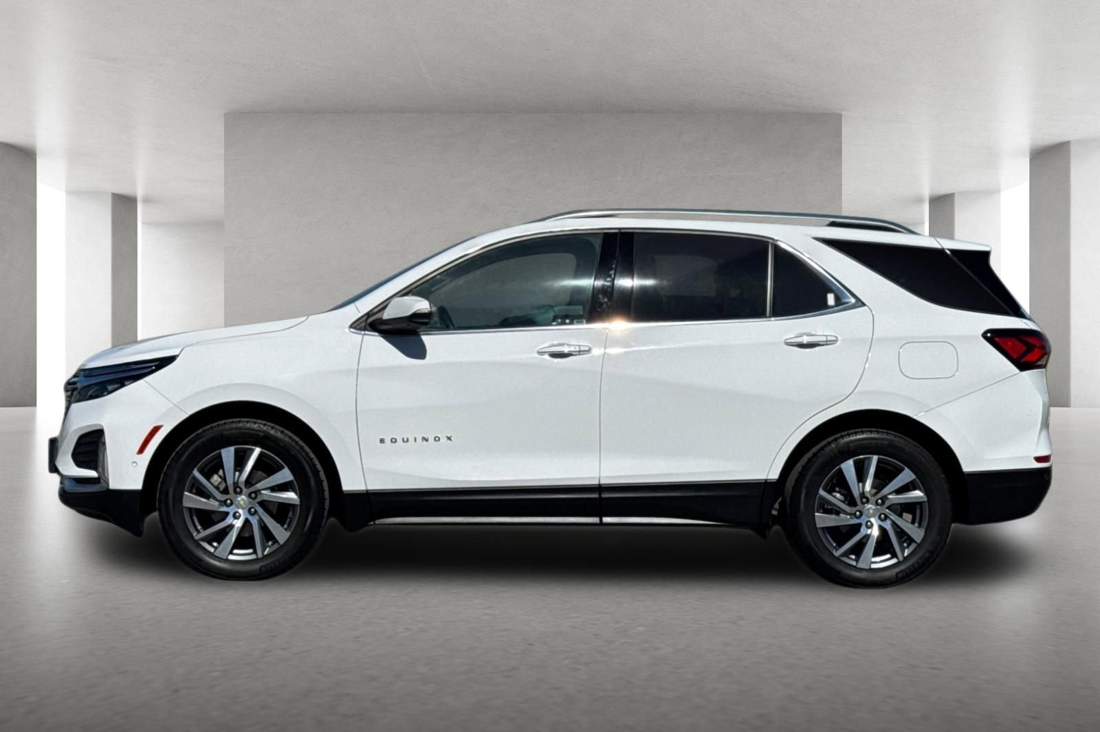 Used 2022 Chevrolet Equinox Premier AWD/4WD image 7