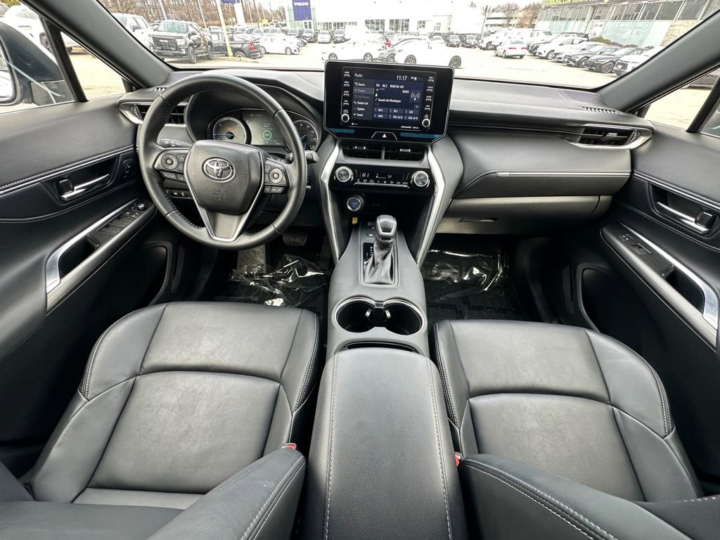 Used 2022 Toyota Venza XLE image 20