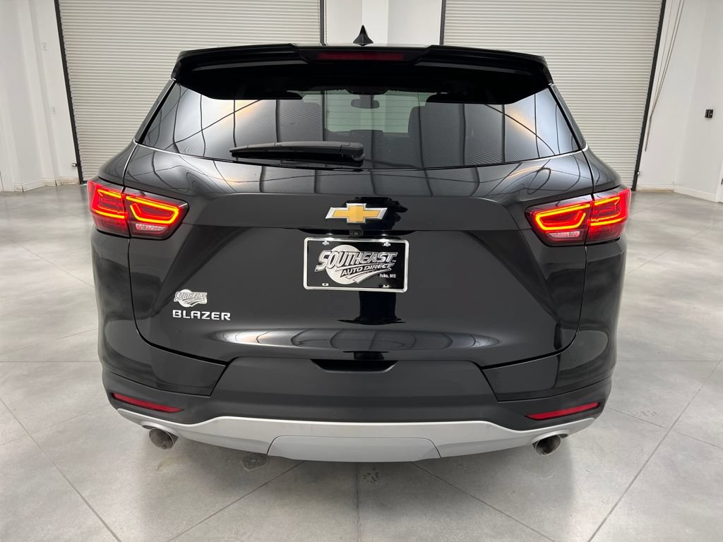 Used 2025 Chevrolet Blazer LT FWD image 8
