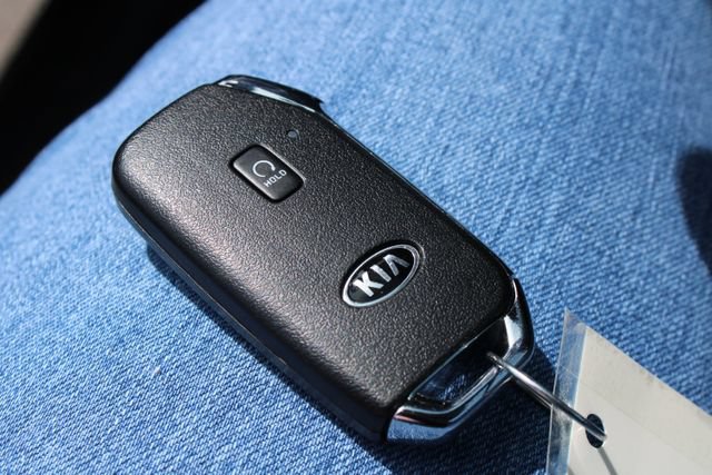 Used 2021 Kia Seltos SX w/ SX Sunroof Package AWD/4WD image 25