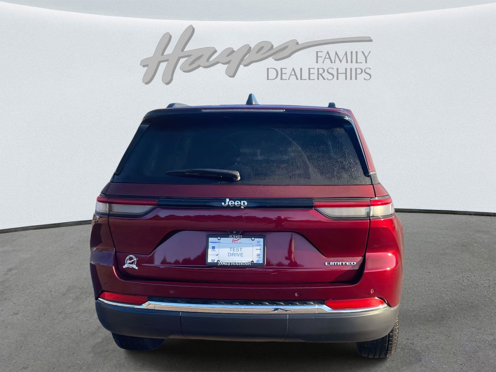 Used 2023 Jeep Grand Cherokee Limited image 33