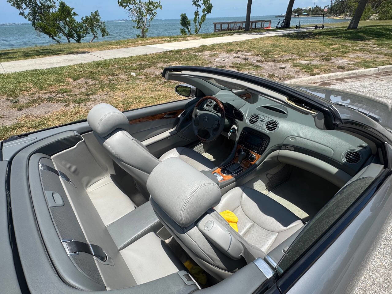 Used 2007 Mercedes-Benz SL 550 image 12