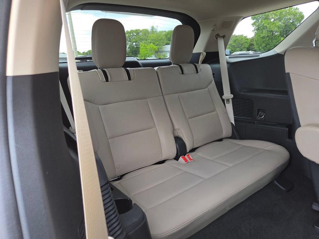 Used 2021 Ford Explorer Limited w/ Equipment Group 301A RWD image 20