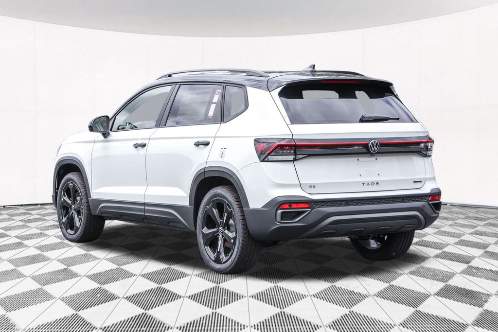 Used 2025 Volkswagen Taos SE image 13