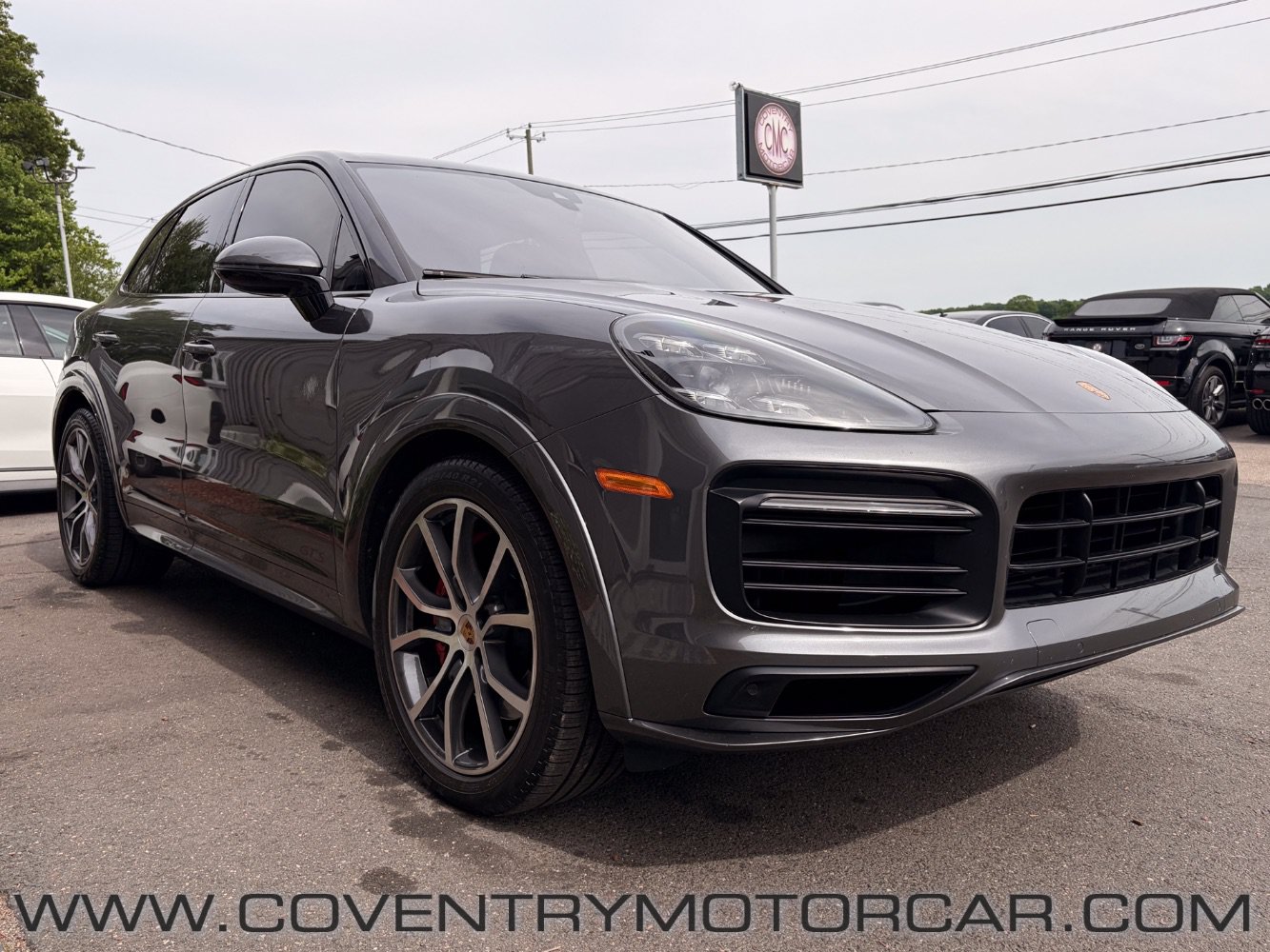 Used 2022 Porsche Cayenne GTS AWD/4WD image 4