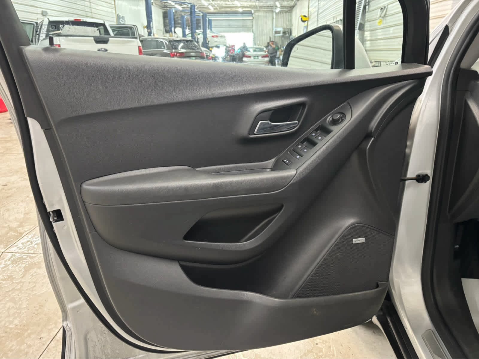 Used 2020 Chevrolet Trax Premier AWD/4WD image 9