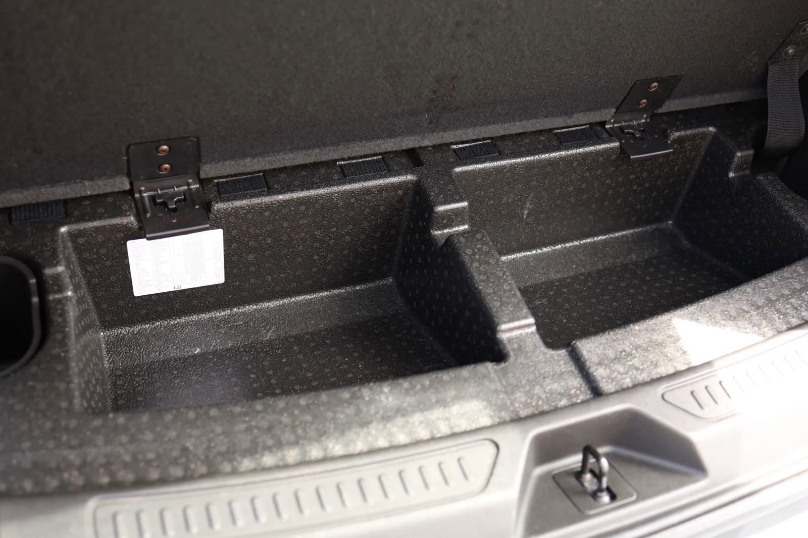 Used 2018 GMC Acadia SLE w/ LPO, Black Accent Package image 36