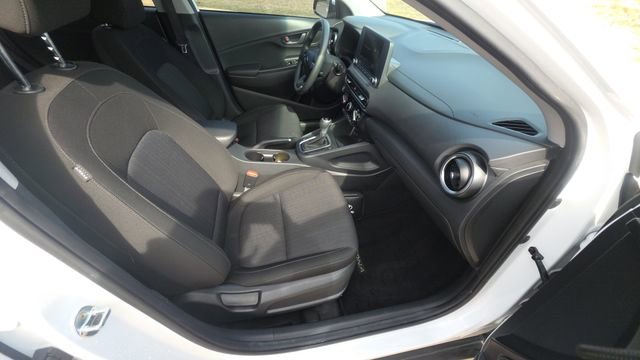 Used 2023 Hyundai Kona SEL image 29