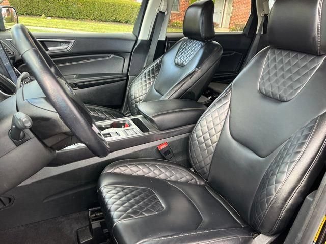 Used 2023 Ford Edge Titanium AWD/4WD image 18