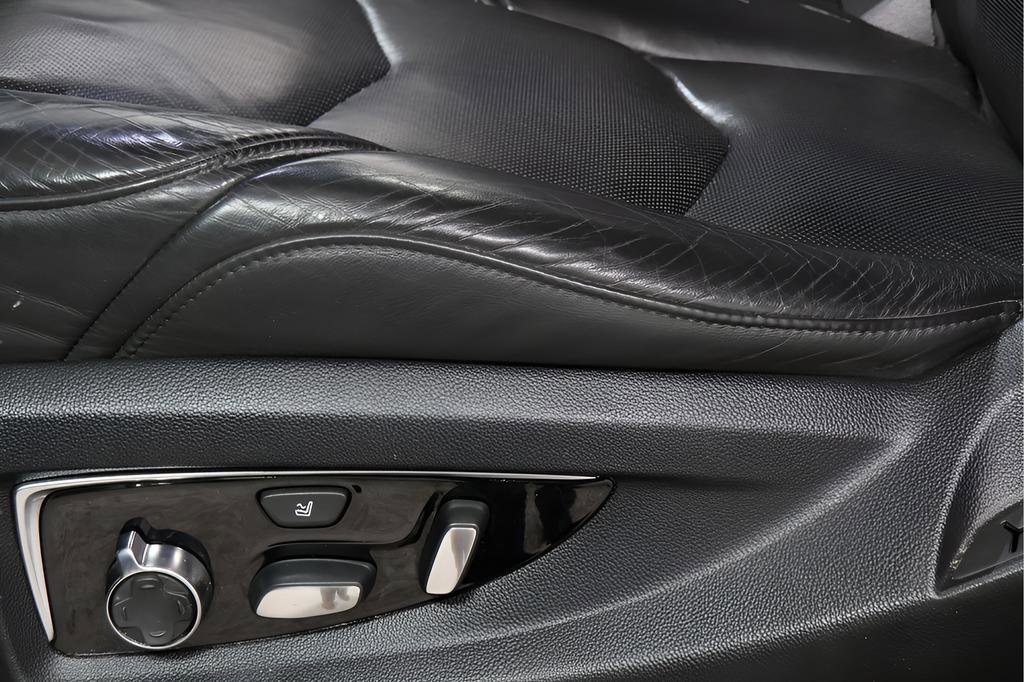 Used 2020 Cadillac Escalade Platinum image 20