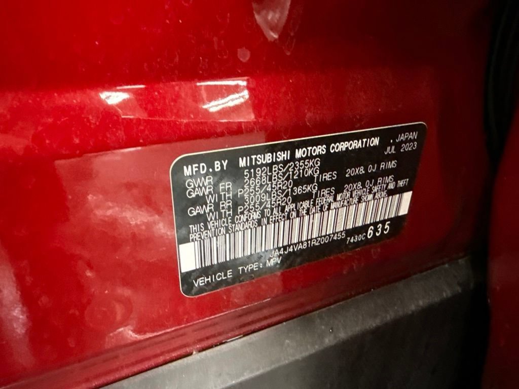Used 2024 Mitsubishi Outlander AWD image 10