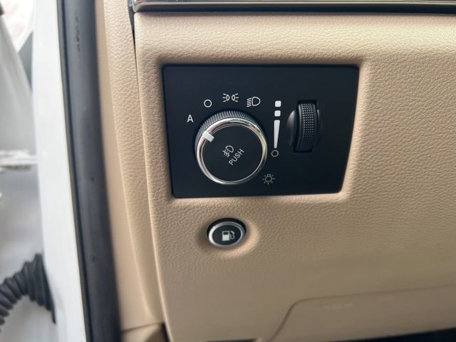 Used 2019 Jeep Grand Cherokee Limited w/ Luxury Group II AWD/4WD image 8