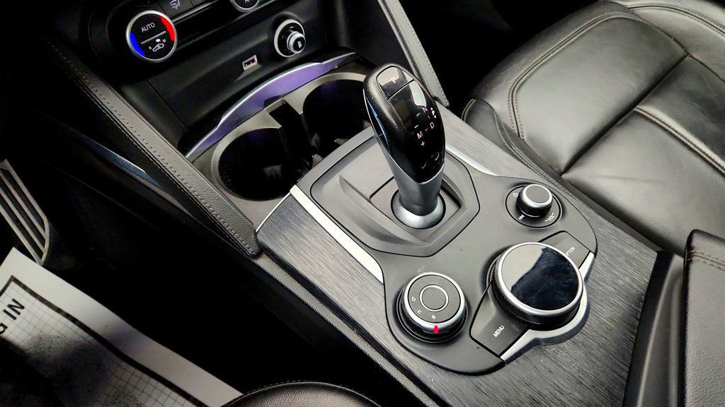 Used 2019 Alfa Romeo Stelvio RWD image 16