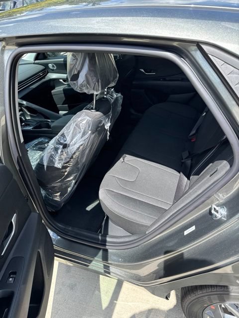 New 2026 Hyundai Elantra Hybrid FWD image 10