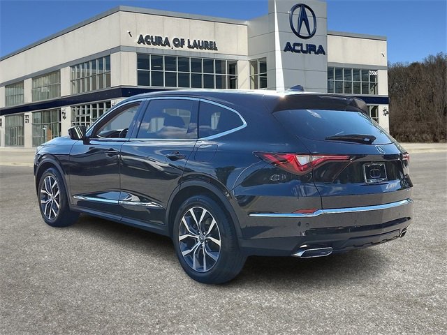 Used 2023 Acura MDX SH-AWD w/ Technology Package image 4