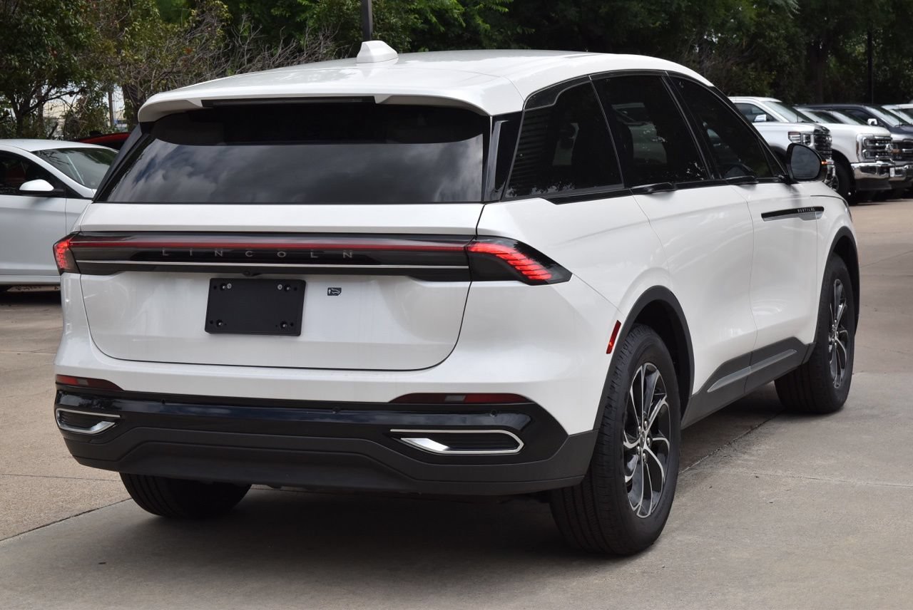 New 2026 Lincoln Nautilus Premier AWD/4WD image 7