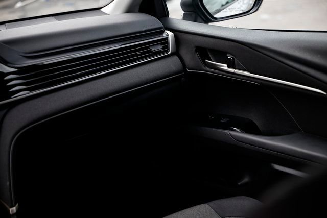 Used 2025 Toyota Camry LE image 28