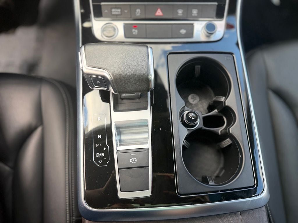 Used 2023 Audi Q8 Premium w/ Convenience Package AWD/4WD image 20