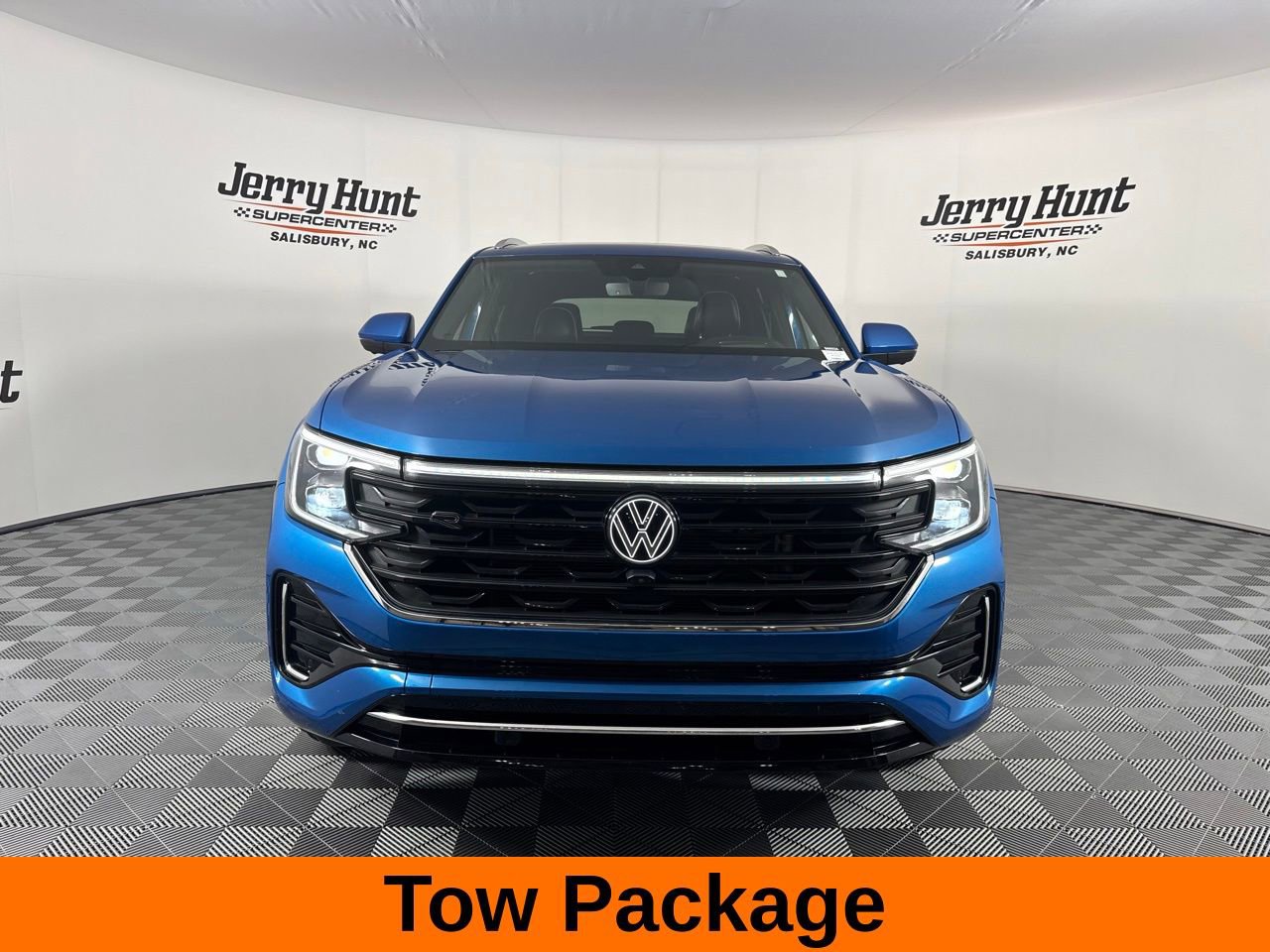 Used 2024 Volkswagen Atlas Cross Sport SEL Premium R-Line image 5