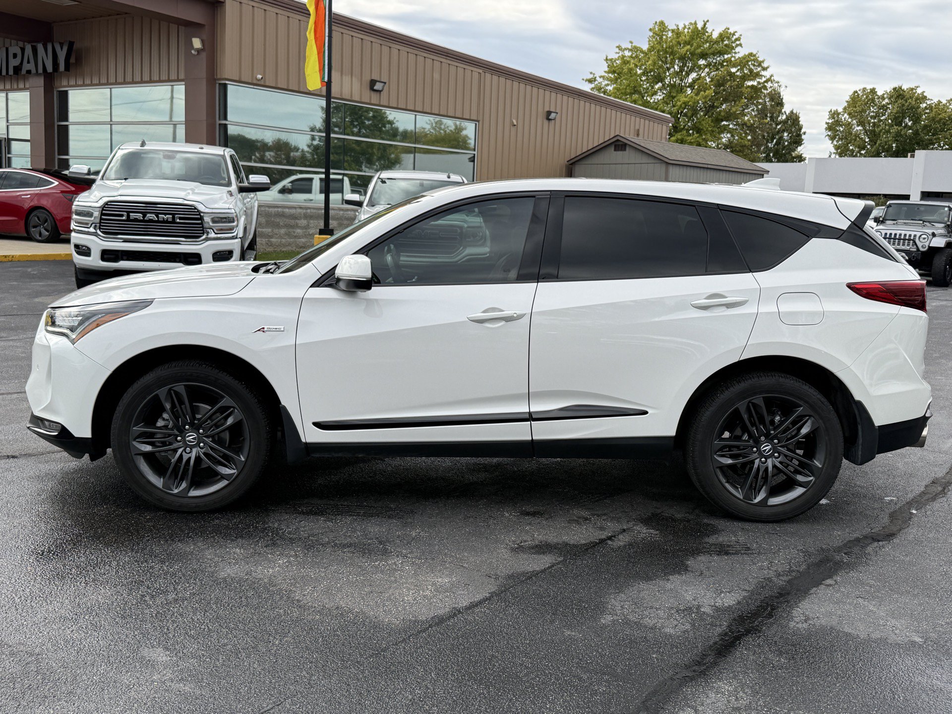 Used 2023 Acura RDX w/ Advance Package AWD/4WD image 5