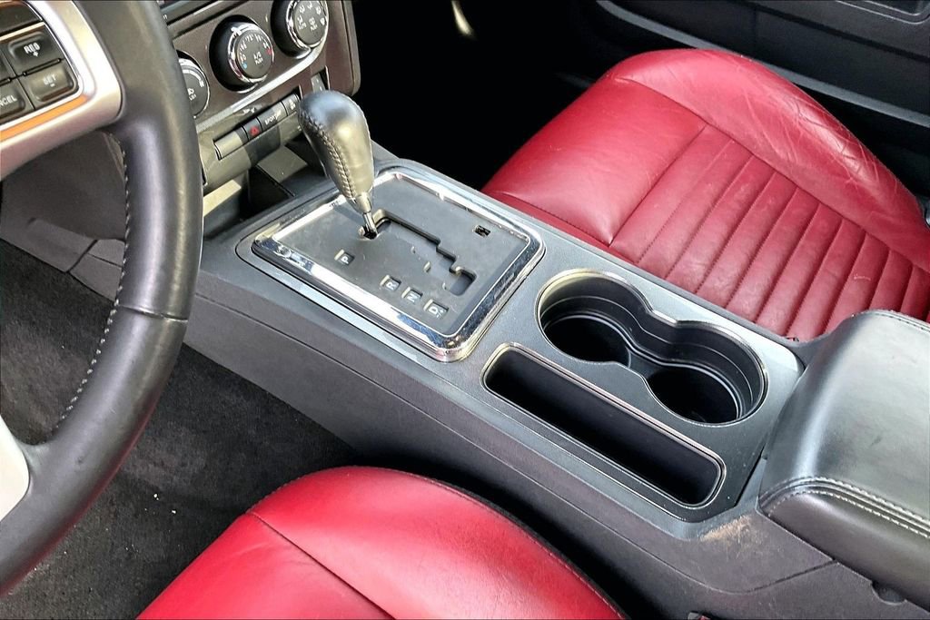 Used 2013 Dodge Challenger SXT RWD image 15