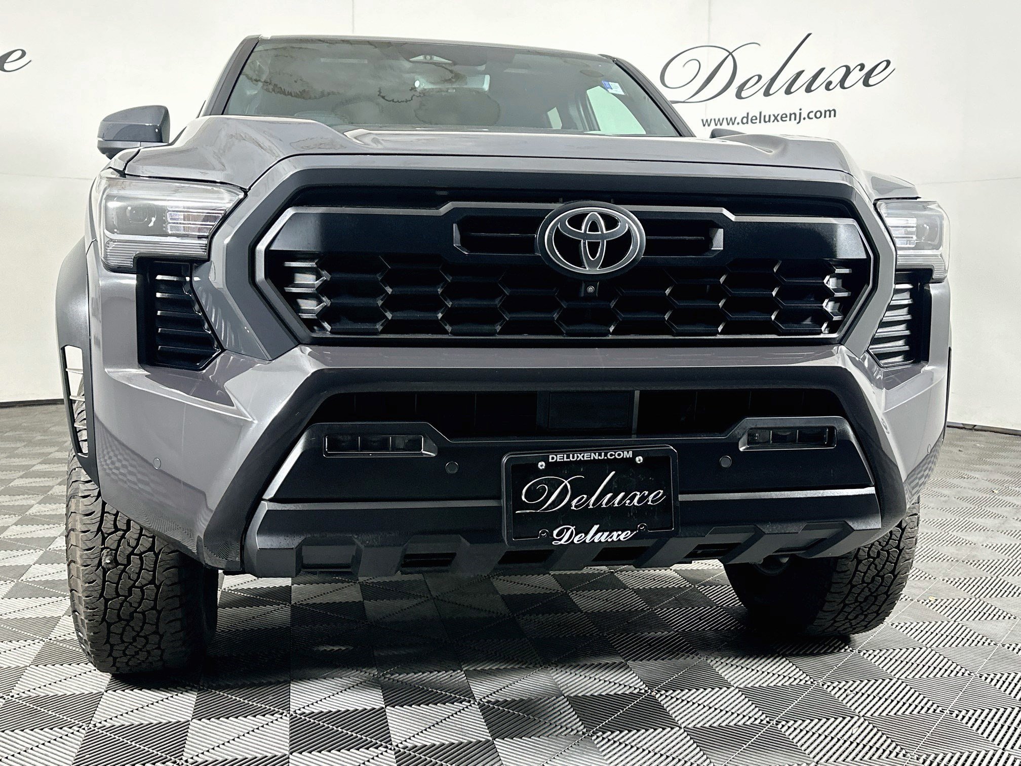 Used 2024 Toyota Tacoma TRD Off-Road w/ TRD Off Road Premium Package AWD/4WD image 30
