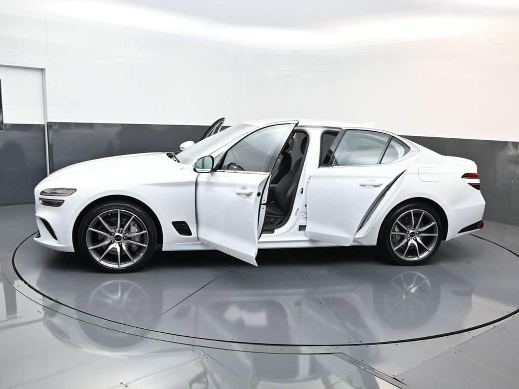 Used 2026 Genesis G70 2.5T image 23