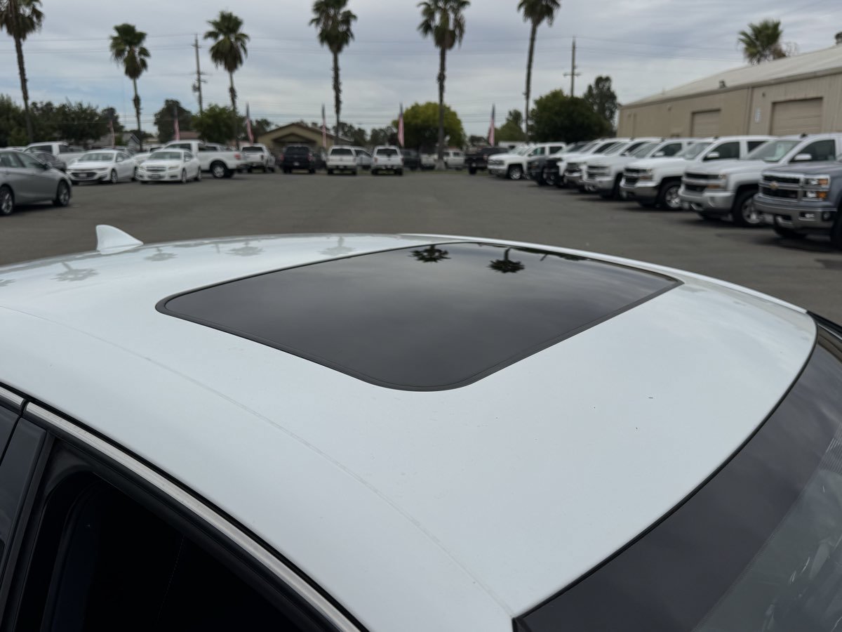 Used 2016 Lexus IS 200t w/ F Sport Package RWD image 13