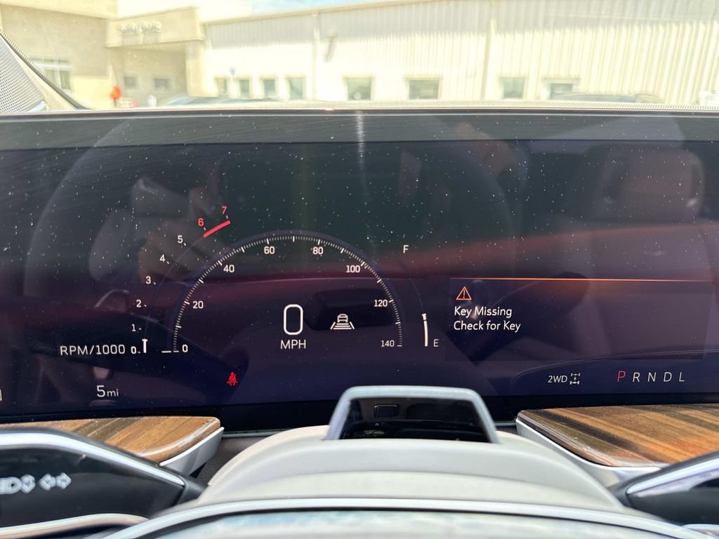 New 2026 Cadillac Escalade ESV Platinum Sport w/ LPO, Floor Liner Package AWD/4WD image 28