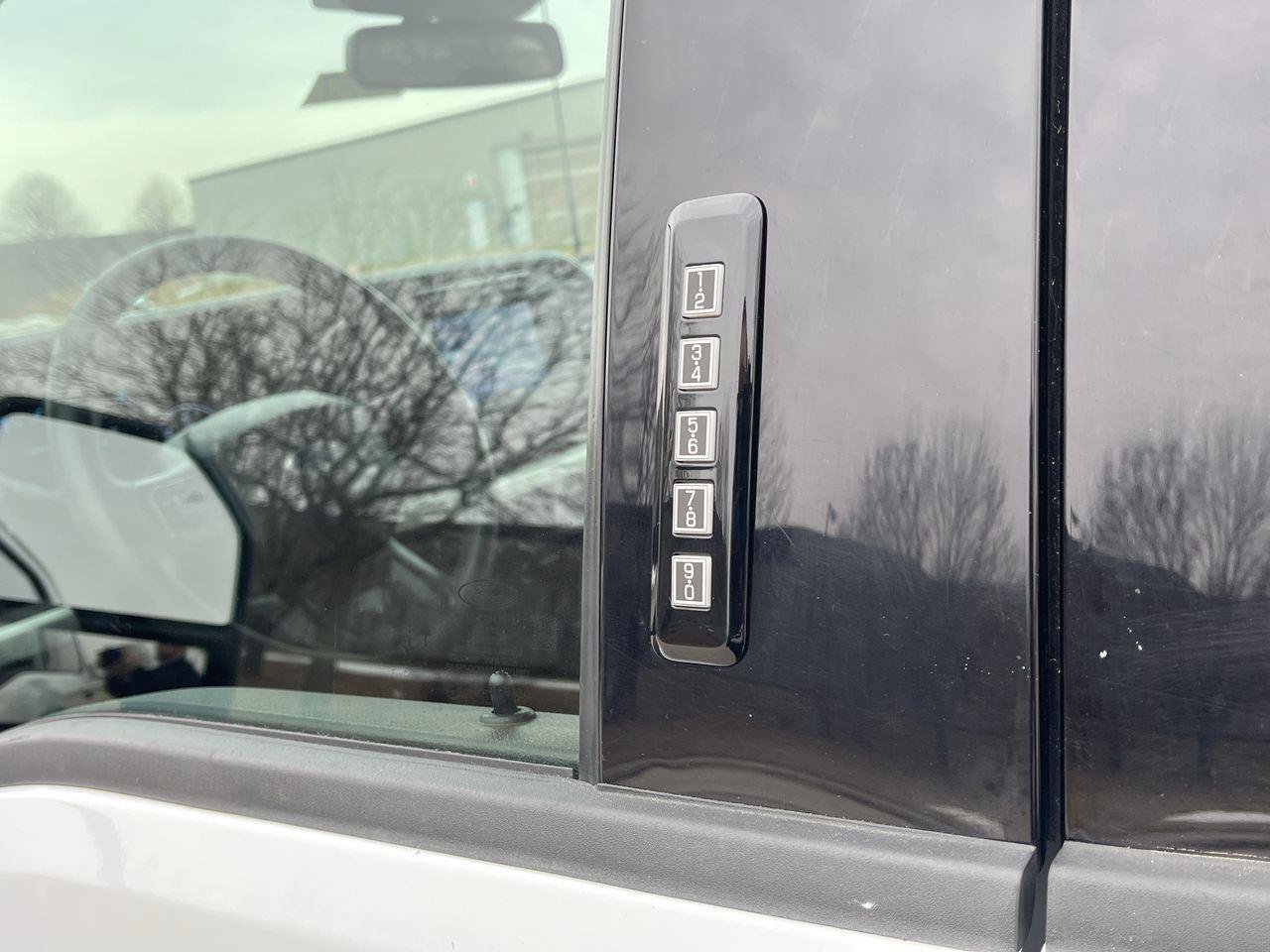 Certified 2023 Ford F250 XLT AWD/4WD image 6
