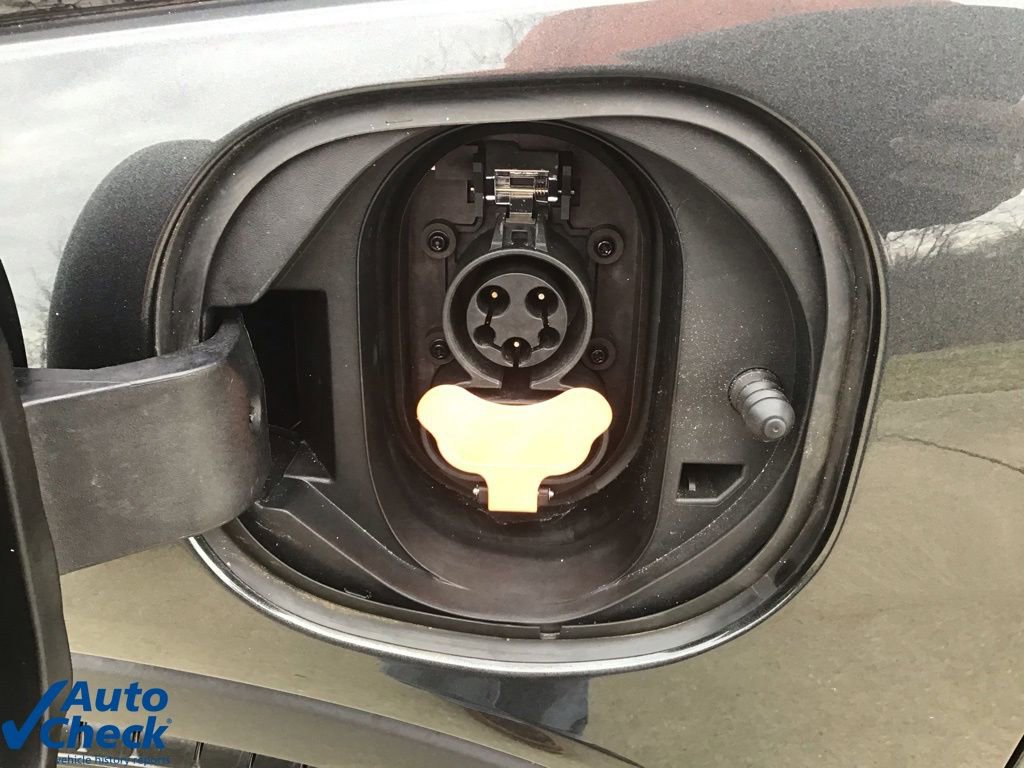 Used 2019 Chevrolet Bolt Premier w/ Infotainment Package image 43