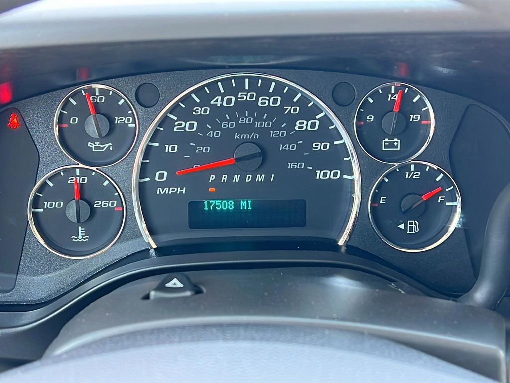 Used 2024 GMC Savana 2500 w/ Driver Convenience Package RWD image 21