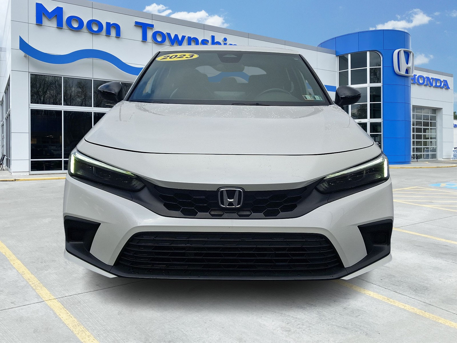 Used 2023 Honda Civic Sport image 2
