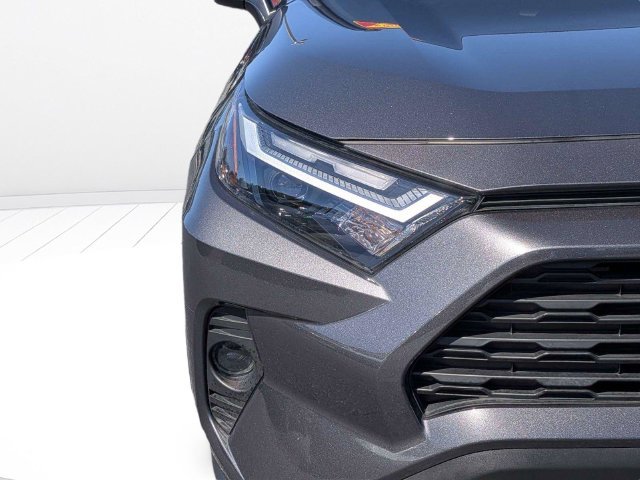 Used 2025 Toyota RAV4 XLE FWD image 9