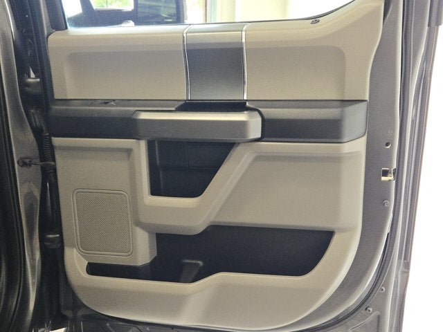 Used 2016 Ford F150 4x4 SuperCrew image 9