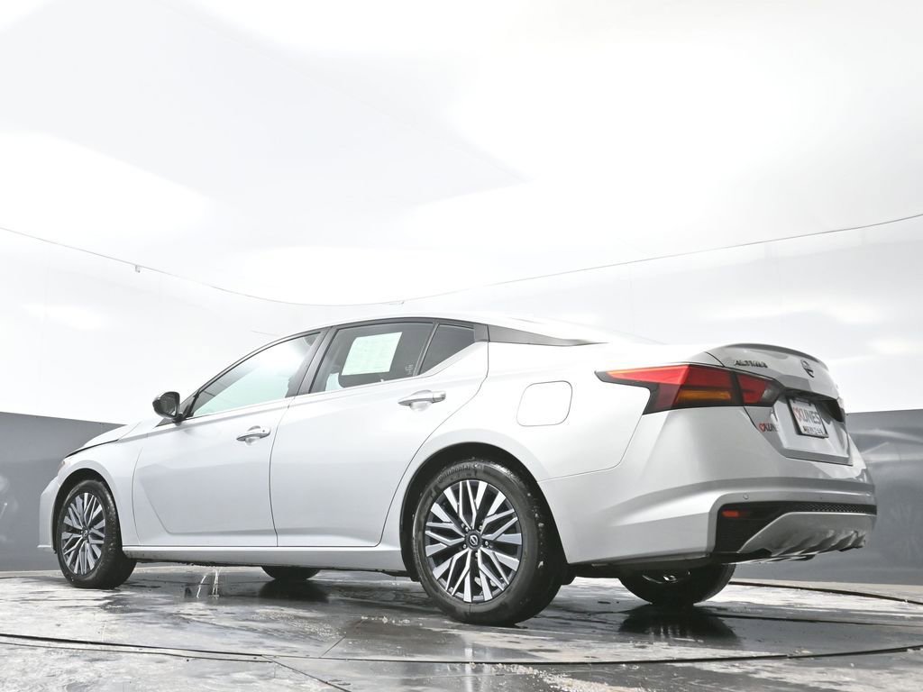 Used 2024 Nissan Altima 2.5 SV image 52