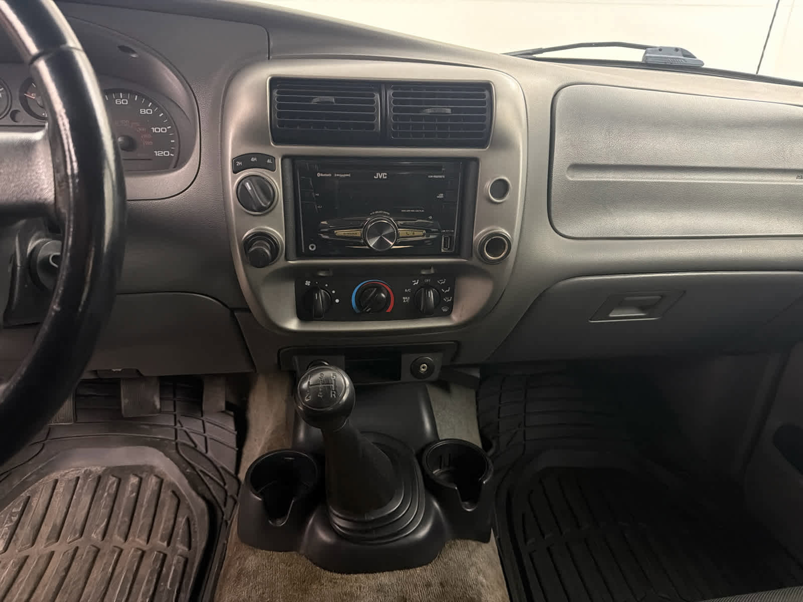 Used 2011 Ford Ranger XLT image 19