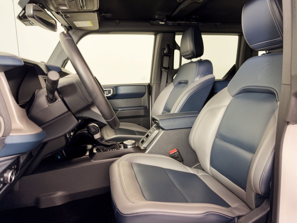 Used 2024 Ford Bronco Outer Banks AWD/4WD image 5