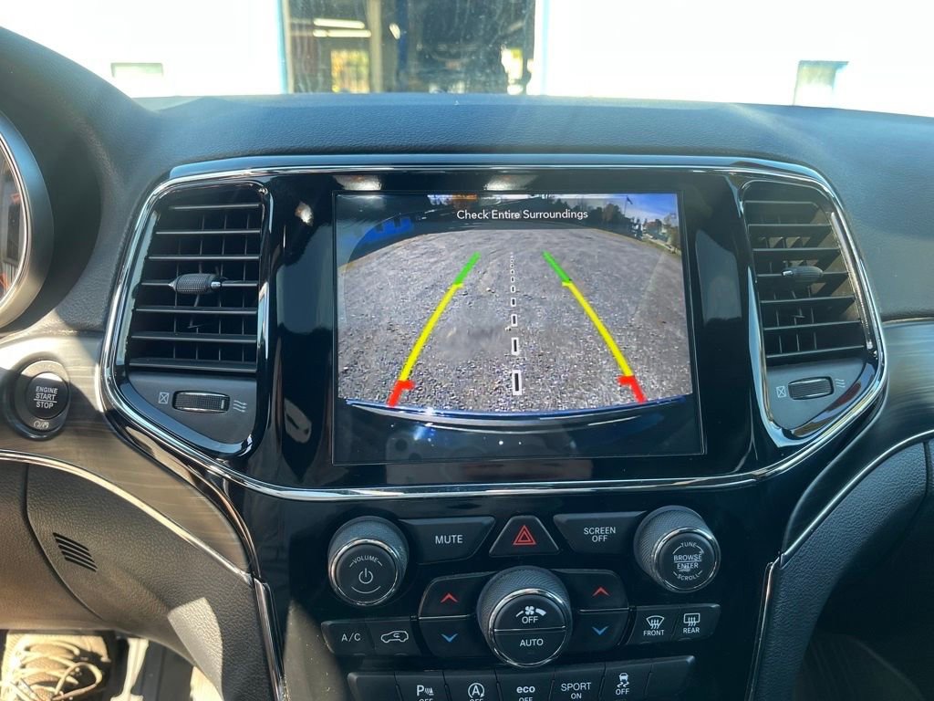 Used 2020 Jeep Grand Cherokee Limited AWD/4WD image 11