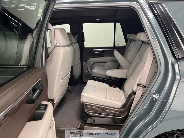 Used 2025 Chevrolet Tahoe Z71 w/ Comfort Package image 31